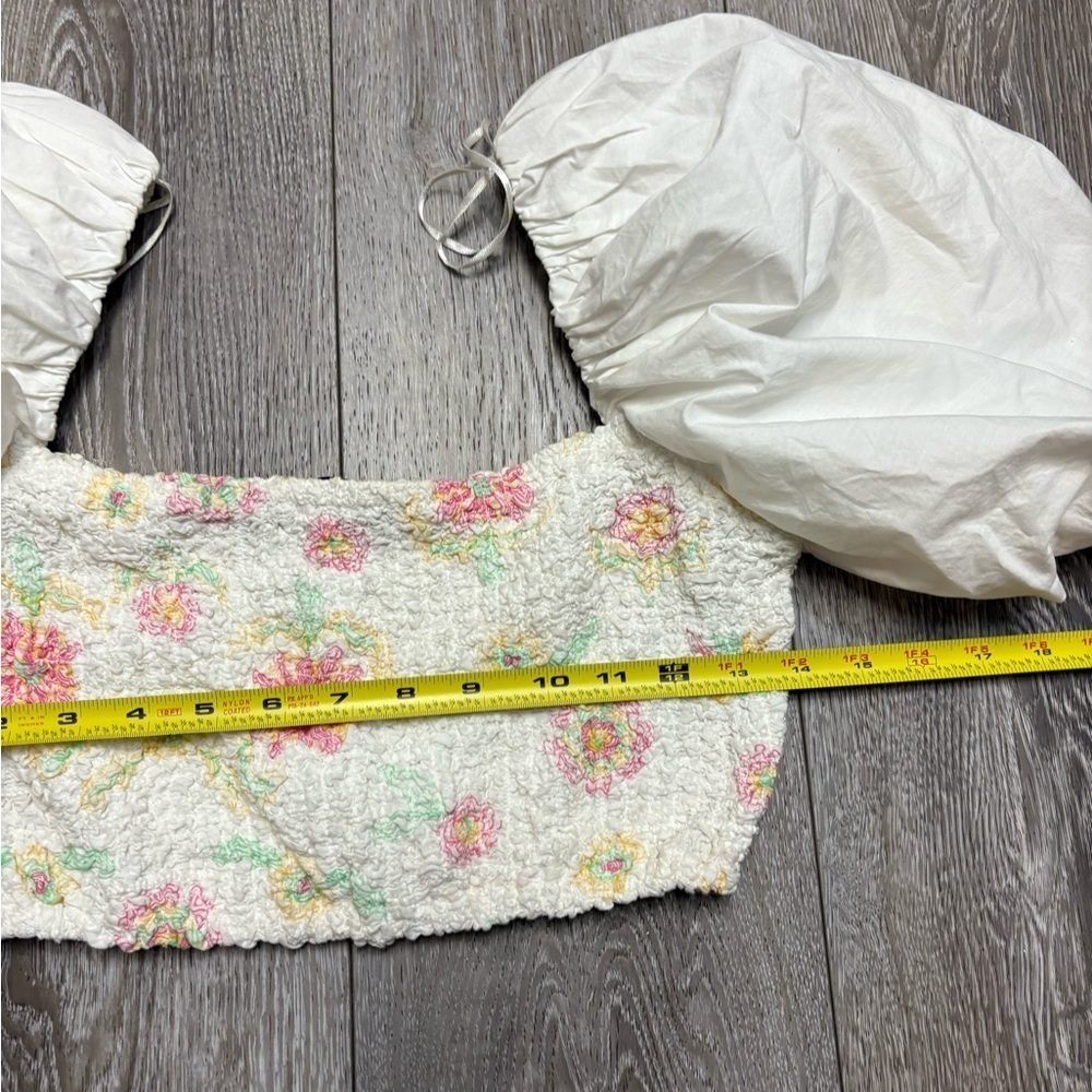 Zara Textured White Top with Subtle Floral Accents - Picture 4 of 9